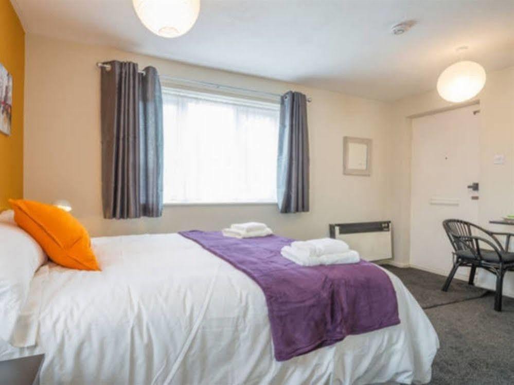 Armitage Way Holiday Apartment - Perfect To Self Isolate CBG Εξωτερικό φωτογραφία